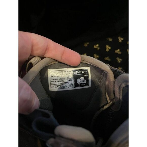 Bog boots women’s size 8 lace up - Picture 3 of 5